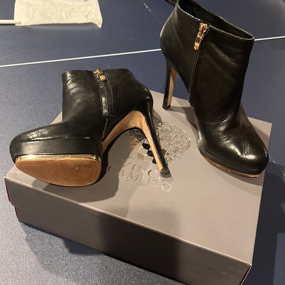 Vince camuto platform heel booties - Picture 4 of 4